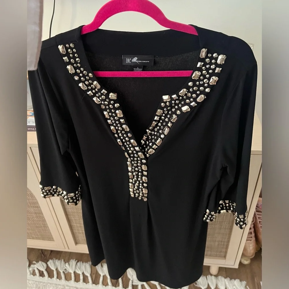 Stunning LBD - Picture 3 of 5